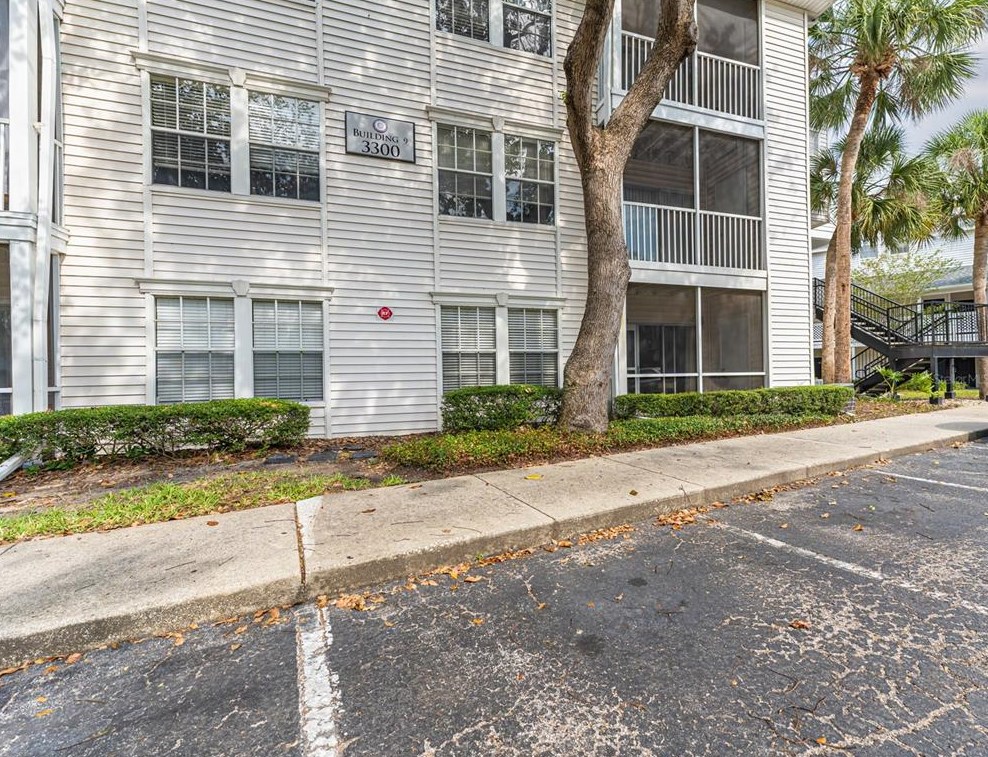 3300 Haviland Ct #104, Palm Harbor, FL 34684