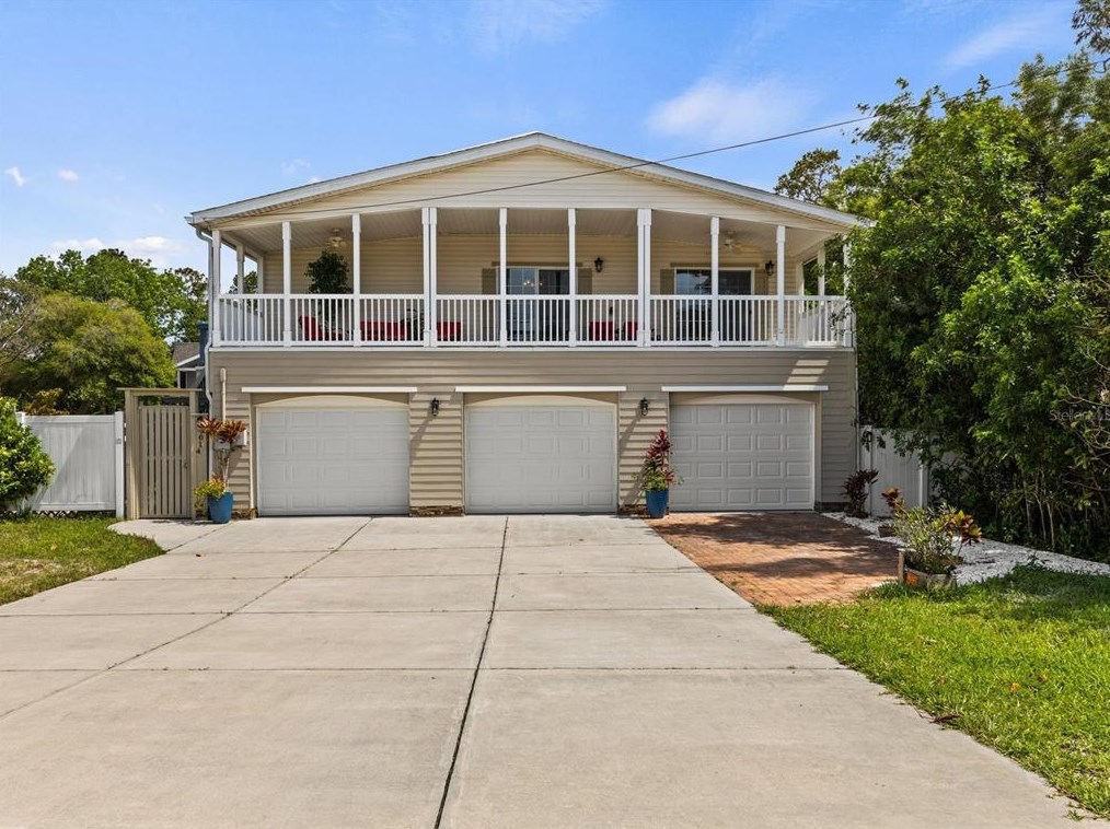 3014 Bluff Blvd, Tarpon Springs, FL 34691-9709