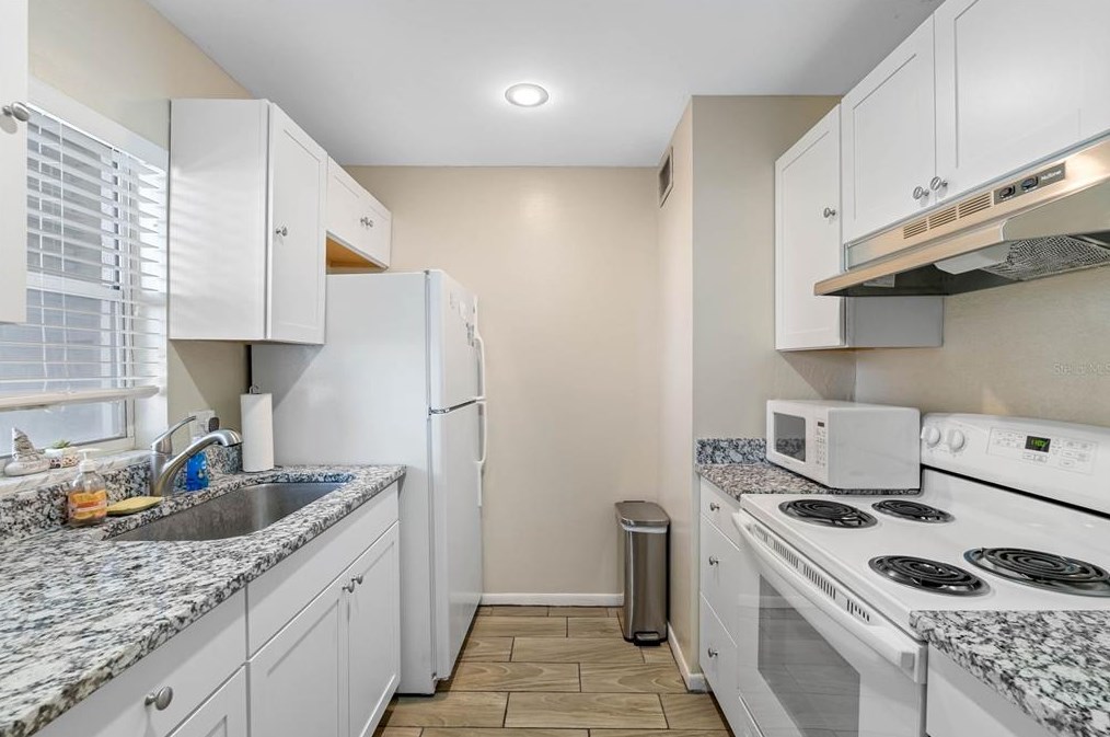 3146 29th Ave N #103, Saint Petersburg, FL 33713