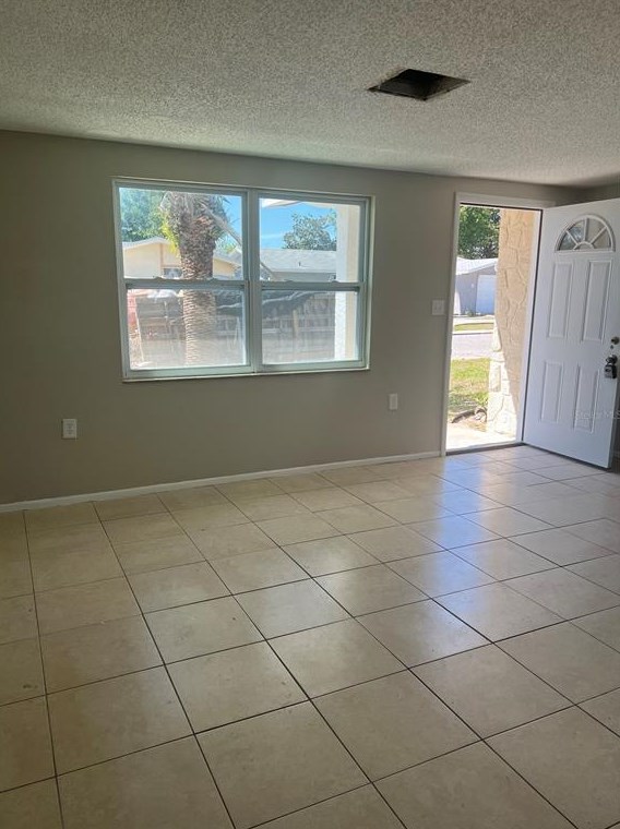 7401 King Arthur Dr, Port Richey, FL 34668