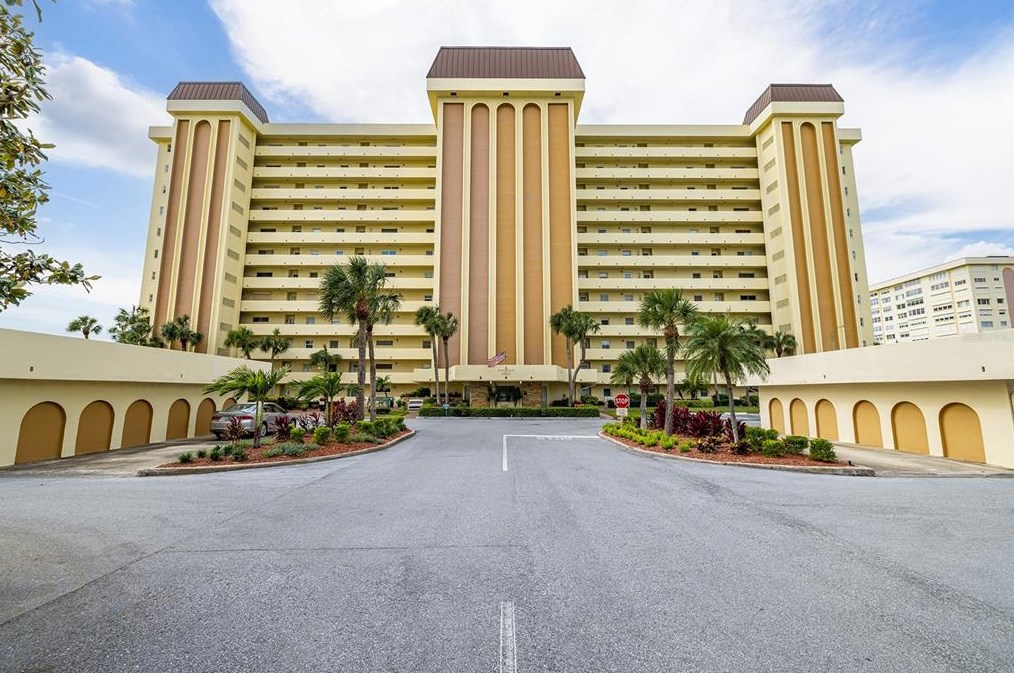 4525 Cove Cir #204, Saint Petersburg, FL 33708