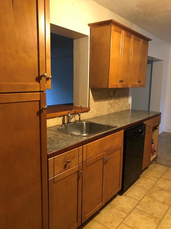 34468 Sunridge Dr, Dade City, FL 33523
