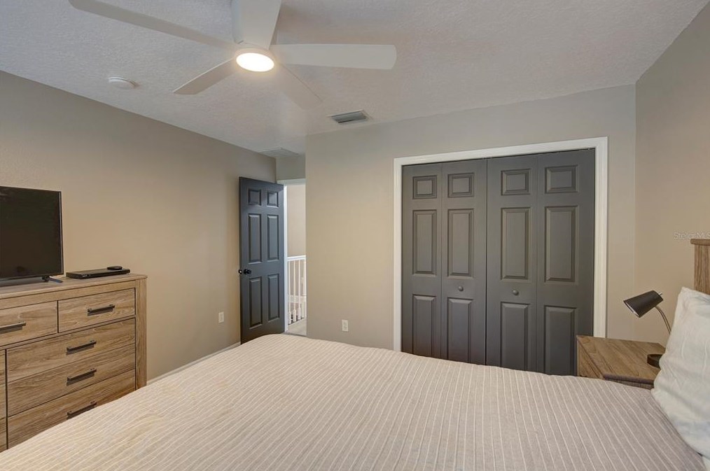 8033 Moonlight Ln, New Port Richey FL  34654-5433 exterior