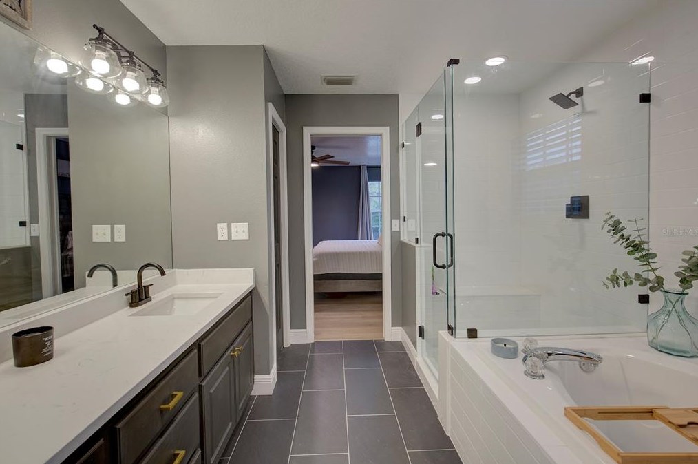 8033 Moonlight Ln, New Port Richey FL  34654-5433 exterior