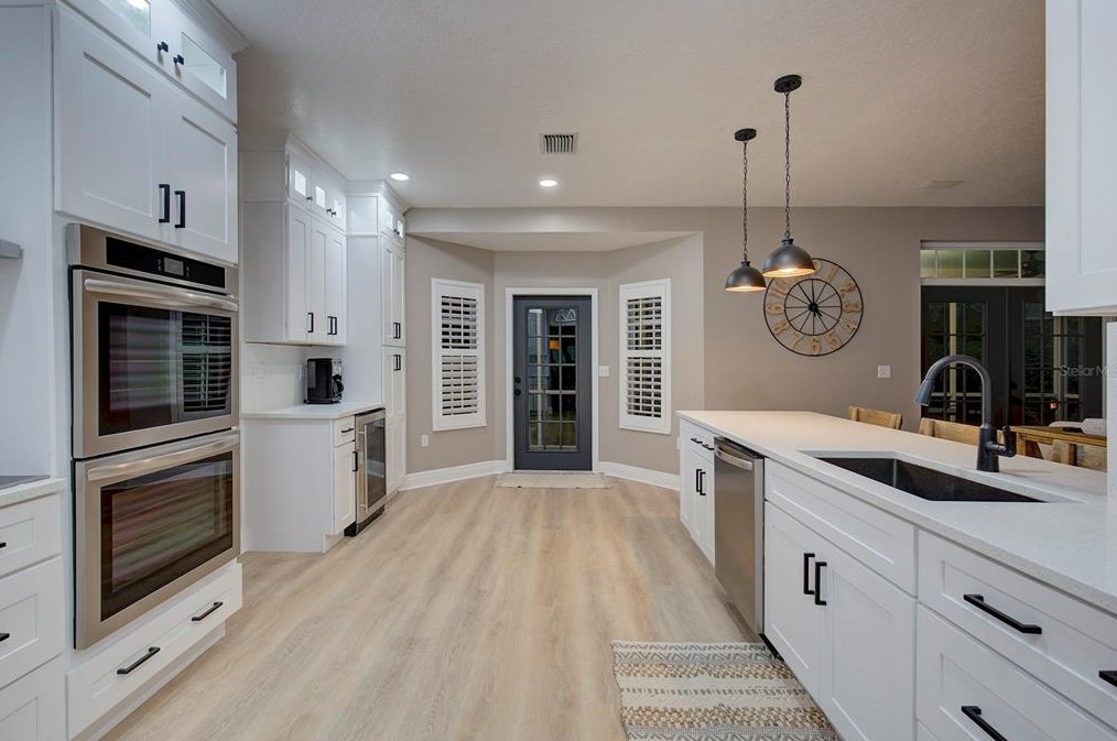 8033 Moonlight Ln, New Port Richey FL  34654-5433 exterior