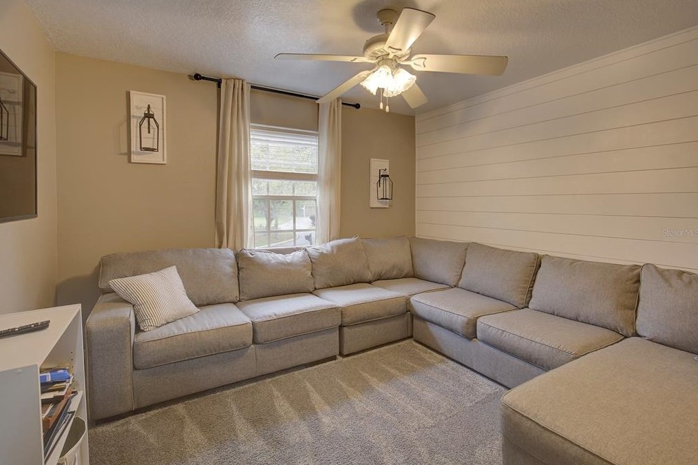 8033 Moonlight Ln, New Port Richey FL  34654-5433 exterior