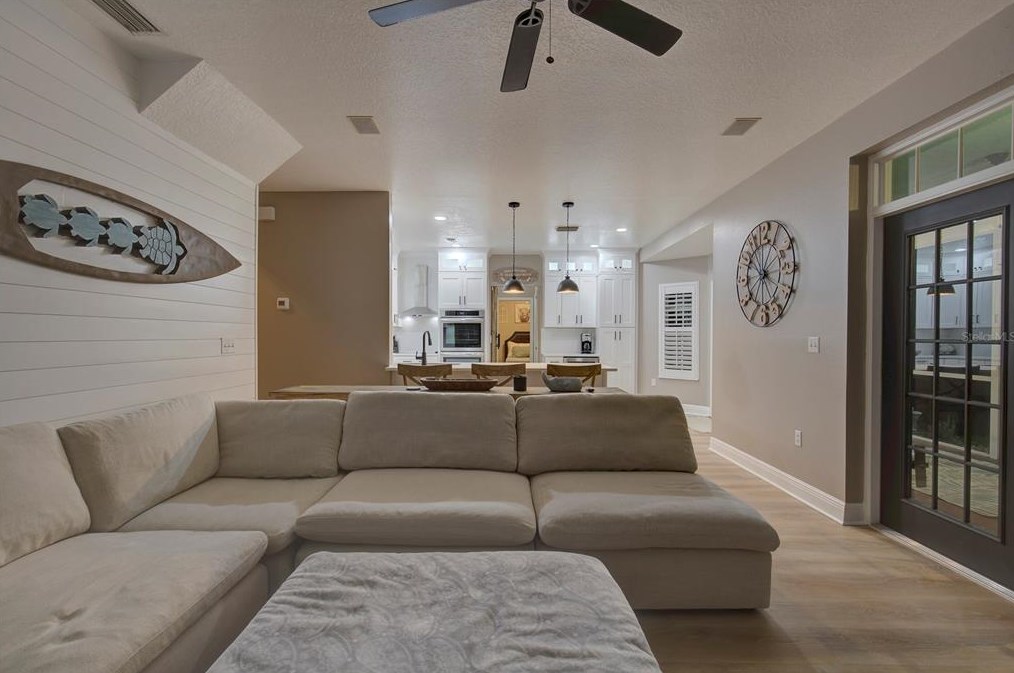 8033 Moonlight Ln, New Port Richey FL  34654-5433 exterior