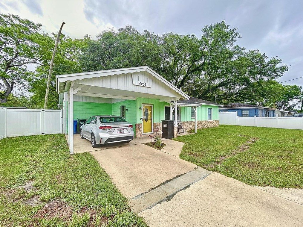4209 Orient Rd, Tampa FL 33610-7224 exterior