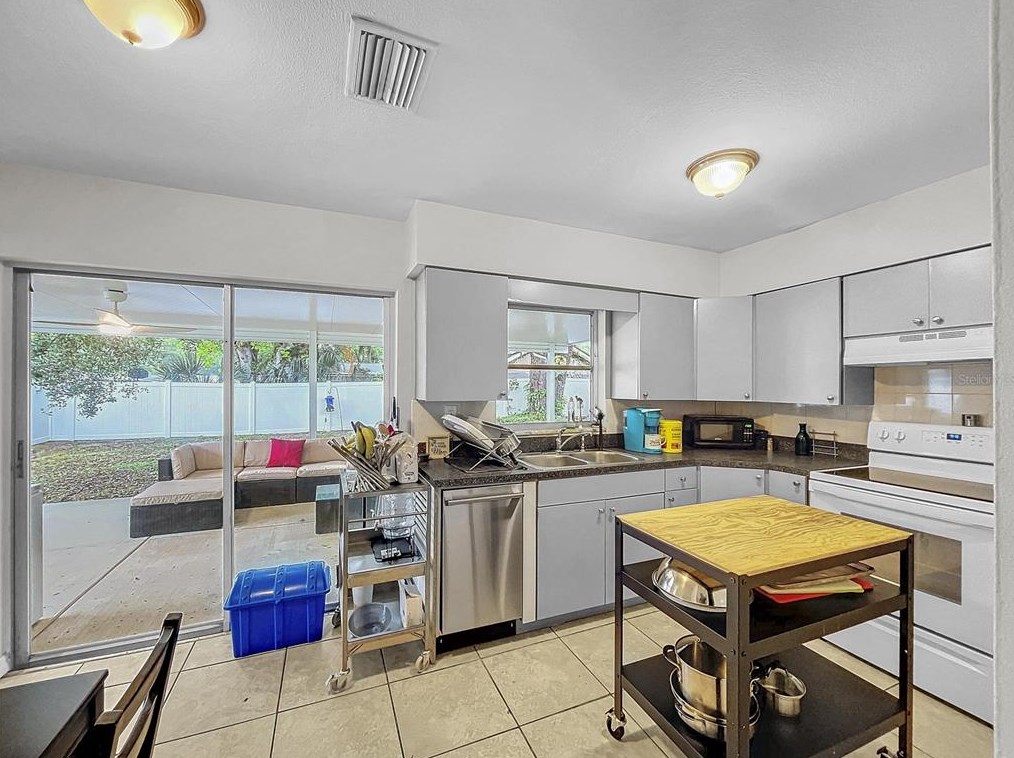 4209 Orient Rd, Tampa FL 33610-7224 exterior