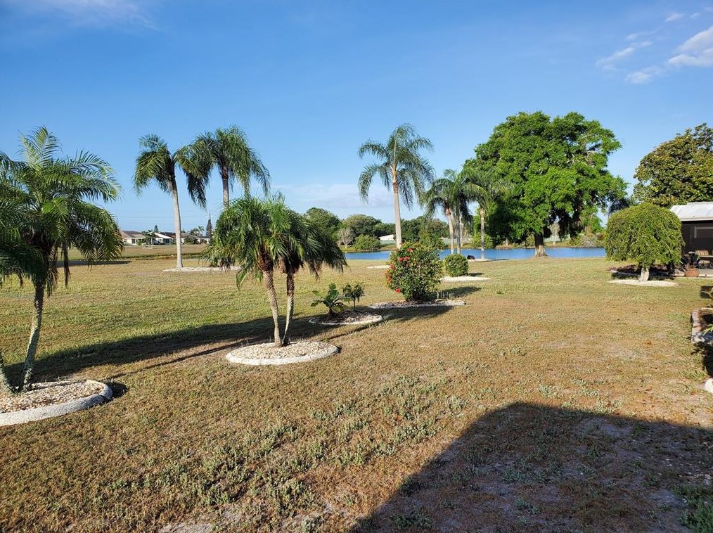 312 Stroll Ln, Ruskin FL  33573-6234 exterior