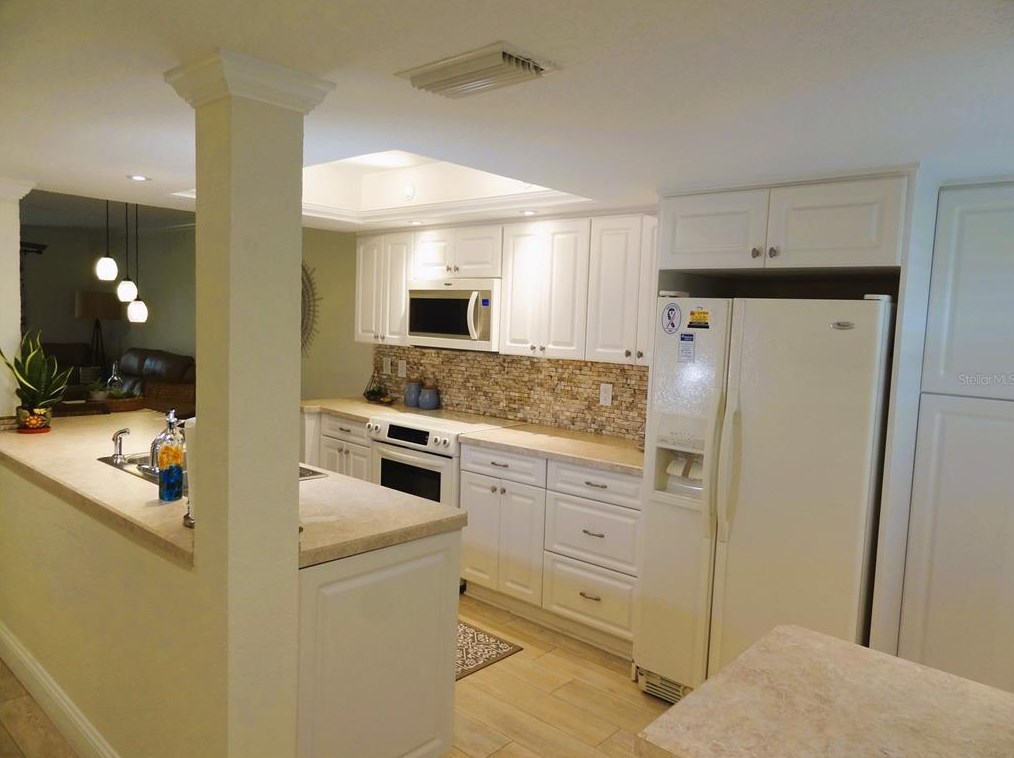 11800 Park Blvd #204, Largo, FL 33772
