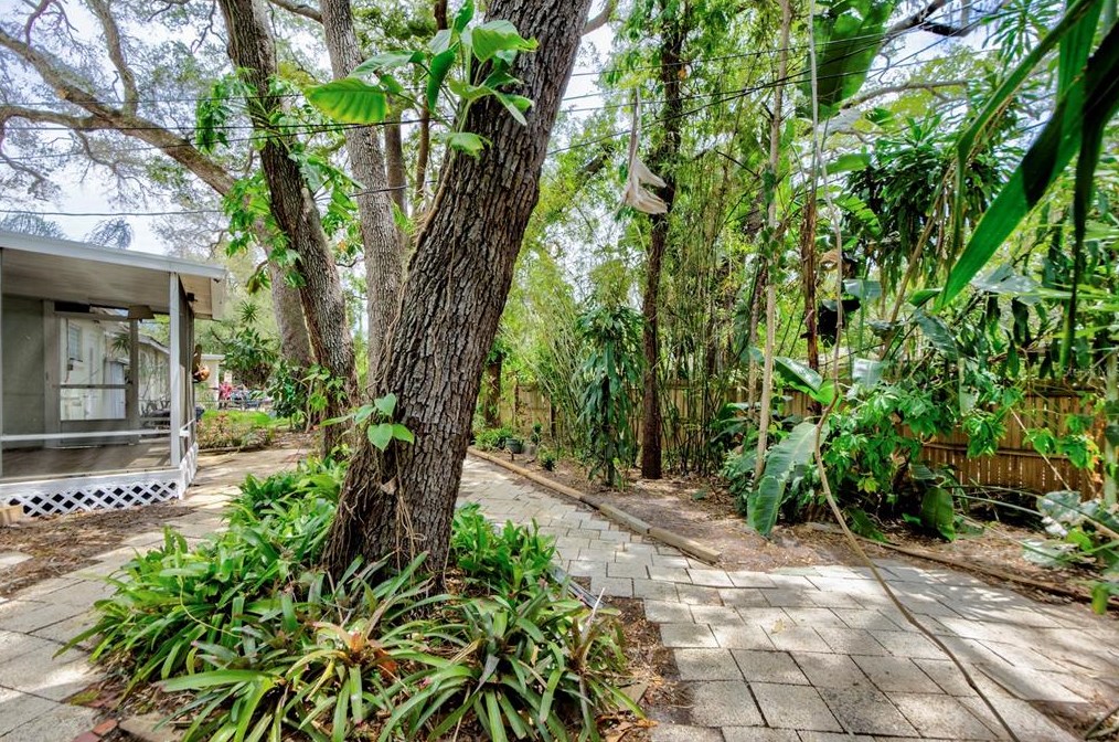 10514 52nd Ave, Saint Petersburg FL  33708-3312 exterior