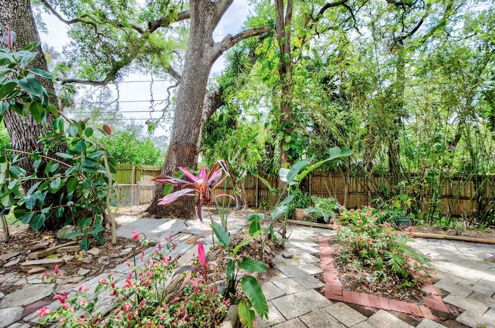 10514 52nd Ave, Saint Petersburg FL  33708-3312 exterior