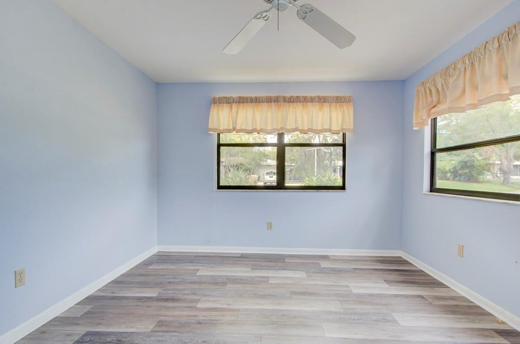 10514 52nd Ave, Saint Petersburg FL  33708-3312 exterior