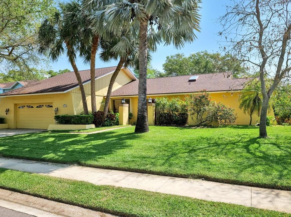 12411 Chickasaw Trl, Largo, FL 33774-2828