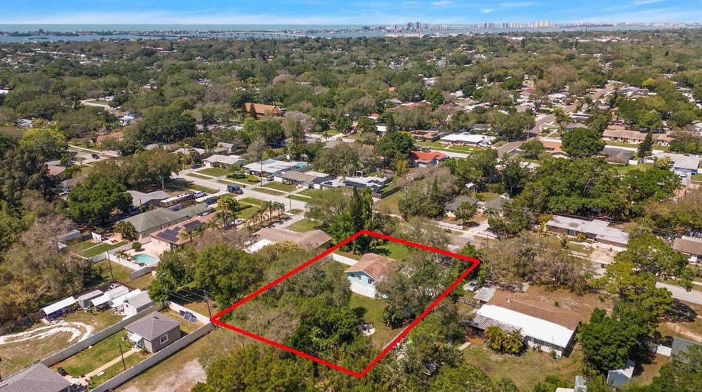 2580 Dryer Ave, Largo, FL 33770-4374