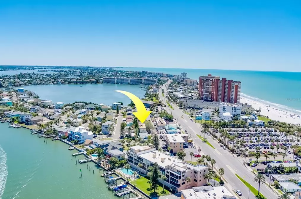 18111 1st St, Saint Petersburg, FL 33708-1083