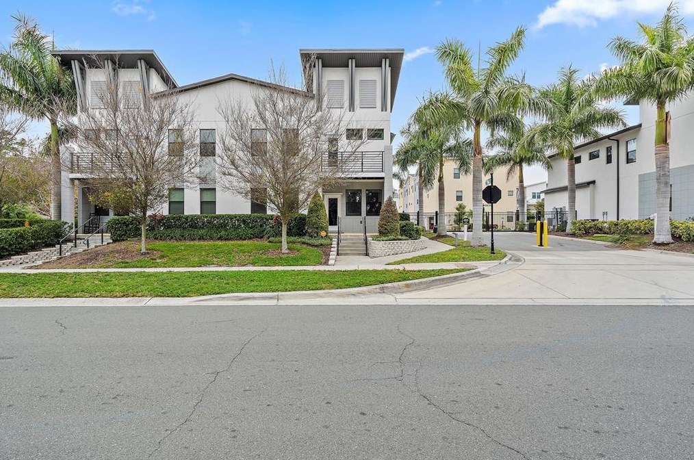 1110 25th St N, Saint Petersburg, FL 33713