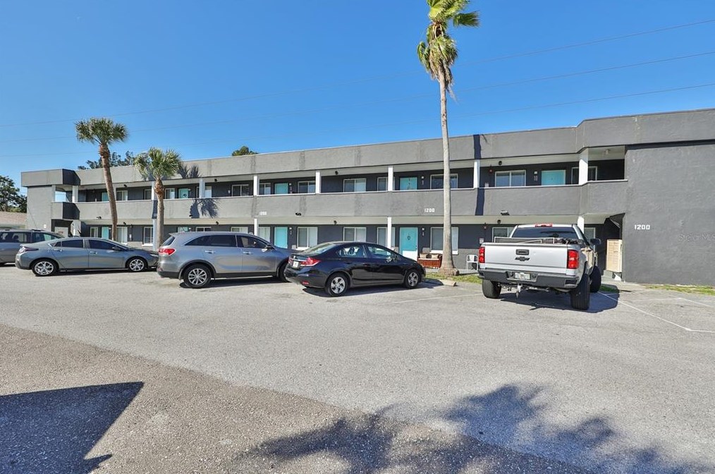 1200 70th St N #10, Saint Petersburg, FL 33710