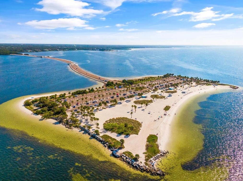 1409 Sunset Rd, Tarpon Springs FL  34689-2728 exterior