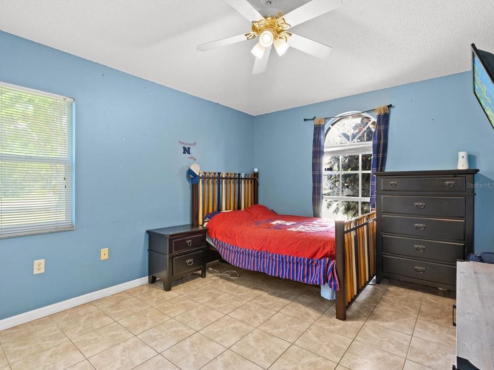 1409 Sunset Rd, Tarpon Springs FL  34689-2728 exterior