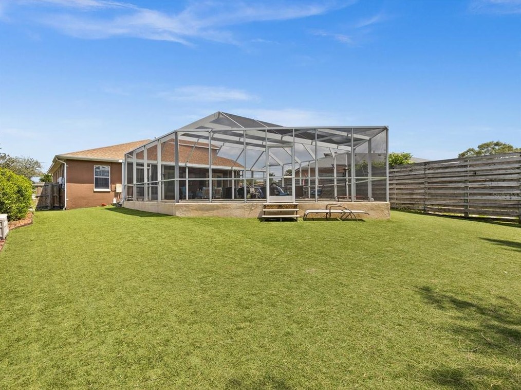 1409 Sunset Rd, Tarpon Springs FL  34689-2728 exterior