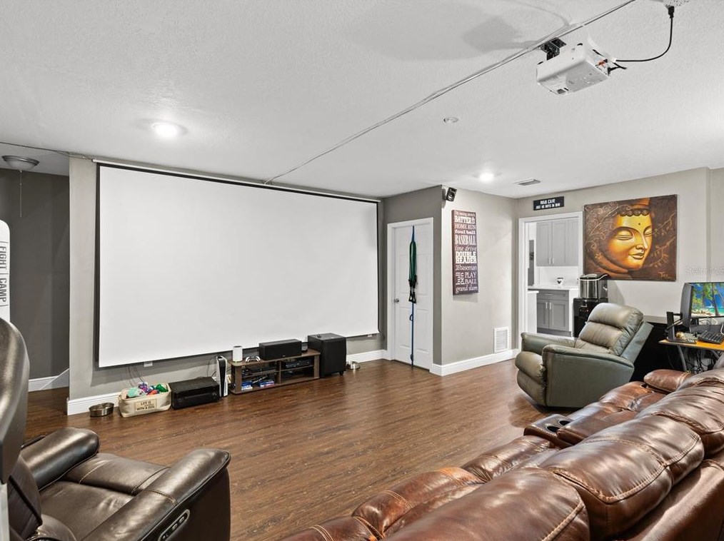 1409 Sunset Rd, Tarpon Springs FL  34689-2728 exterior