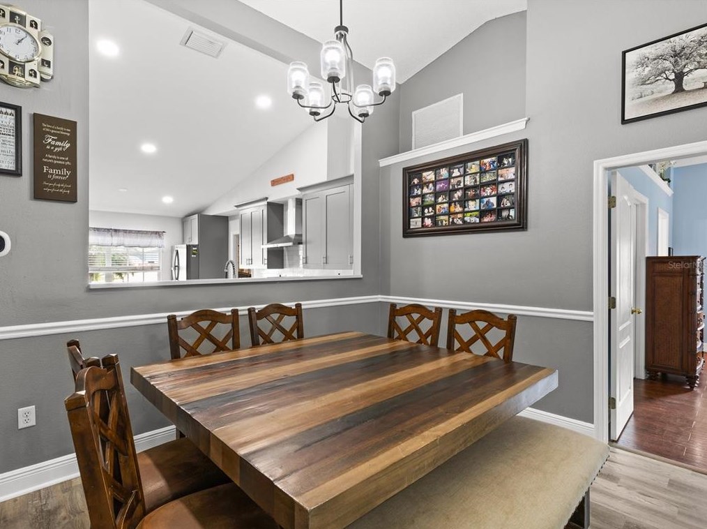 1409 Sunset Rd, Tarpon Springs FL  34689-2728 exterior