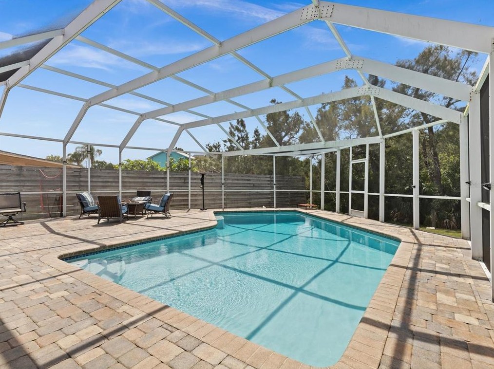 1409 Sunset Rd, Tarpon Springs FL  34689-2728 exterior