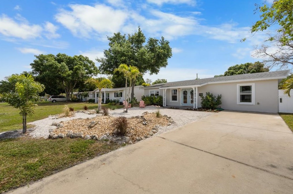 634 42nd Ave, Saint Petersburg, FL 33703-5014
