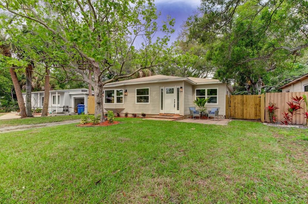 8051 30th Ave N, Saint Petersburg, FL 33710