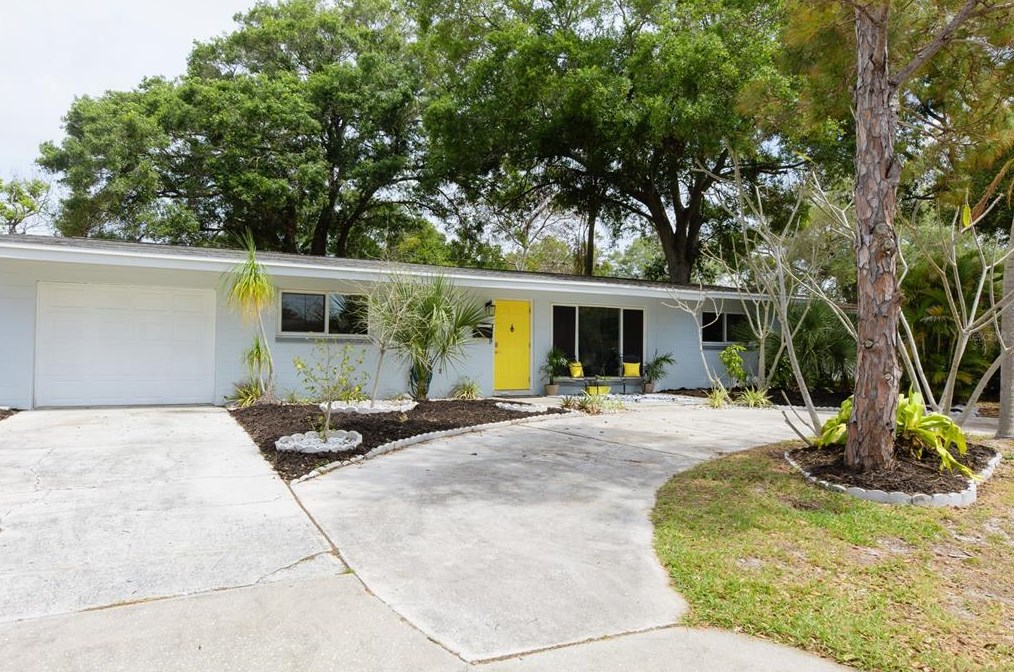 5649 32nd Ave N, Saint Petersburg, FL 33710