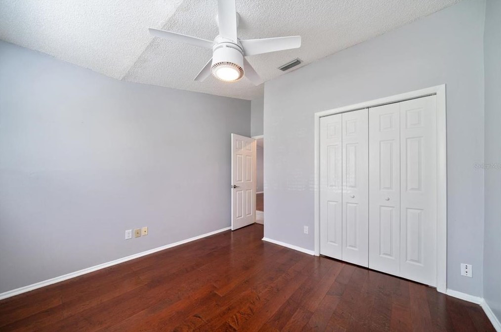 894 Jackson Ct, Palm Harbor FL  34683-6337 exterior