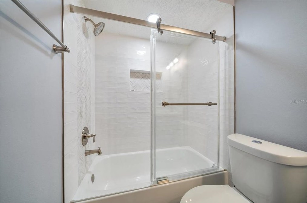 894 Jackson Ct, Palm Harbor FL  34683-6337 exterior