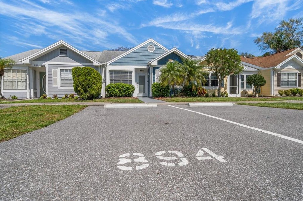 894 Jackson Ct, Palm Harbor FL  34683-6337 exterior