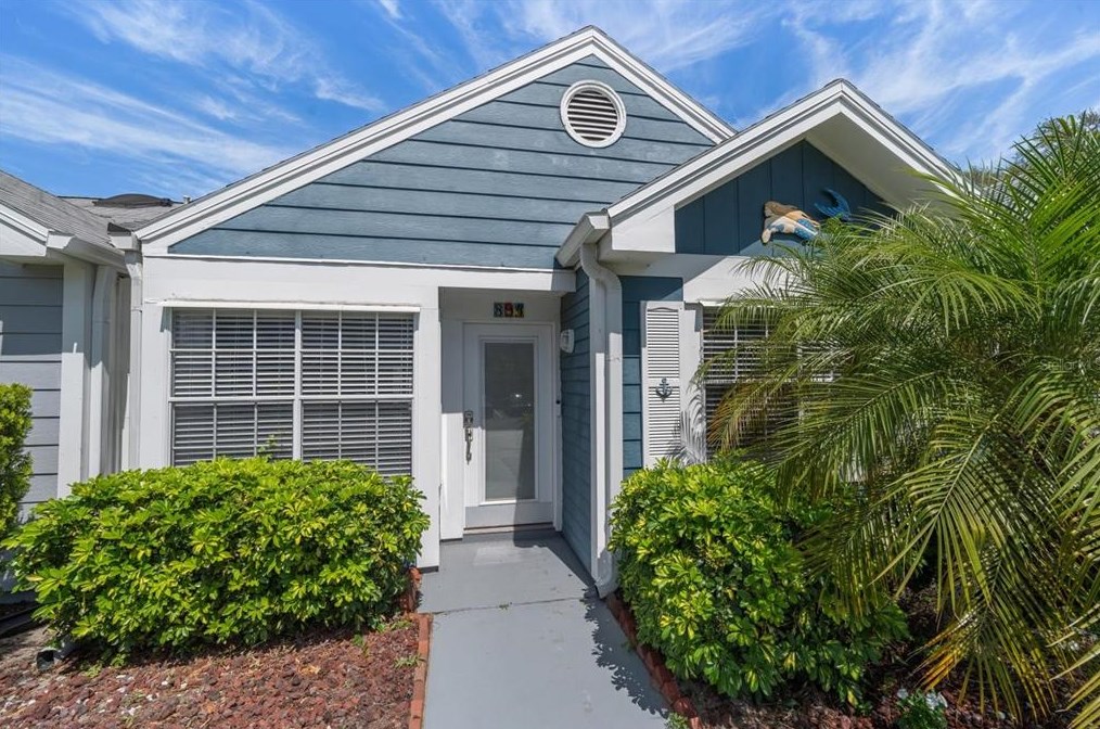 894 Jackson Ct, Palm Harbor, FL 34683