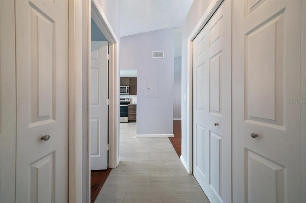 894 Jackson Ct, Palm Harbor FL  34683-6337 exterior