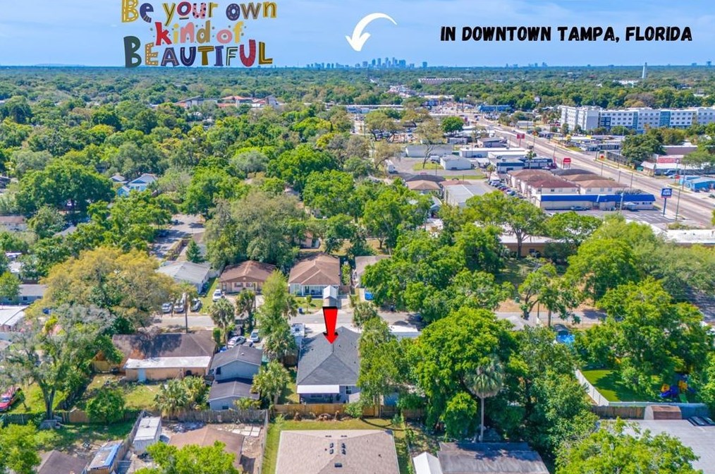 920 Castle Ct, Tampa FL  33612-8131 exterior