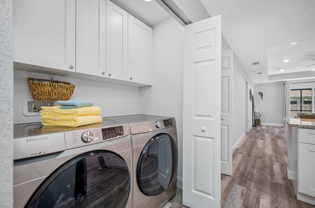 920 Castle Ct, Tampa FL  33612-8131 exterior