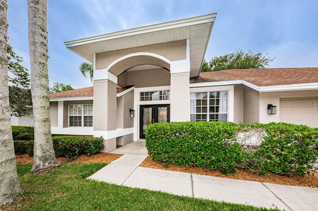 420 Waterford Cir W, Tarpon Springs, FL 34688