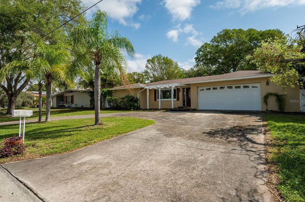 2045 Golf View Dr, Dunedin, FL 34698