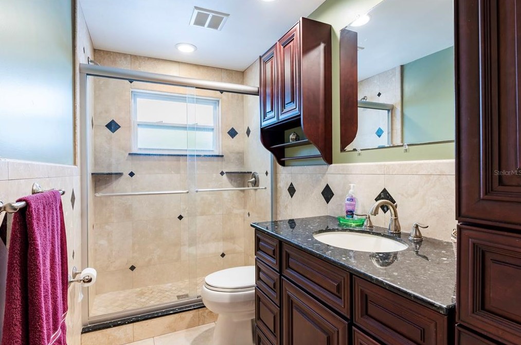 2045 Golf Vw Dr, Dunedin FL 34698-2330 exterior