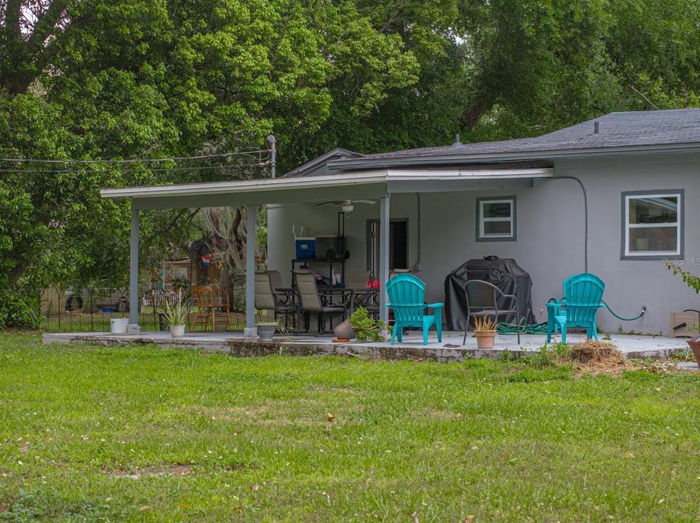 1627 Holly Rd, Lakeland FL  33801-2210 exterior