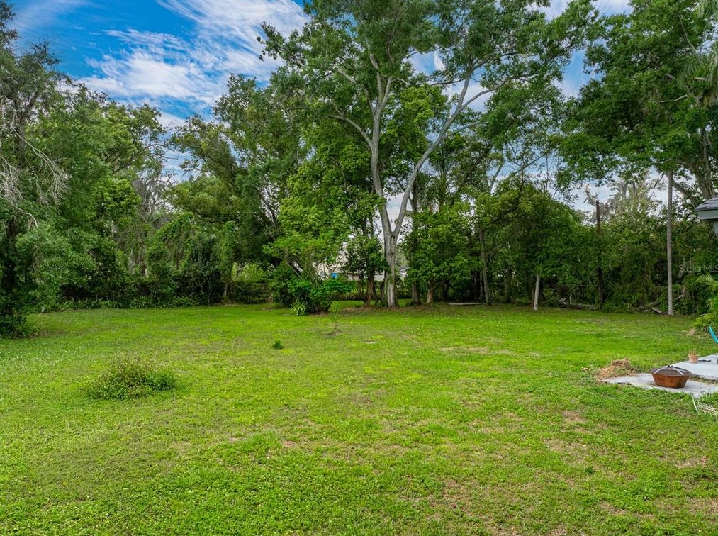 1627 Holly Rd, Lakeland FL  33801-2210 exterior