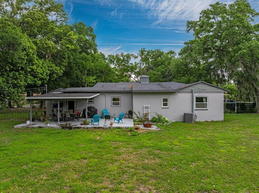 1627 Holly Rd, Lakeland FL  33801-2210 exterior