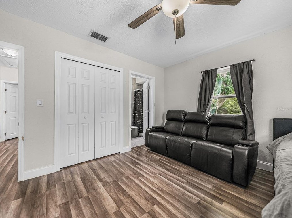 1627 Holly Rd, Lakeland FL  33801-2210 exterior