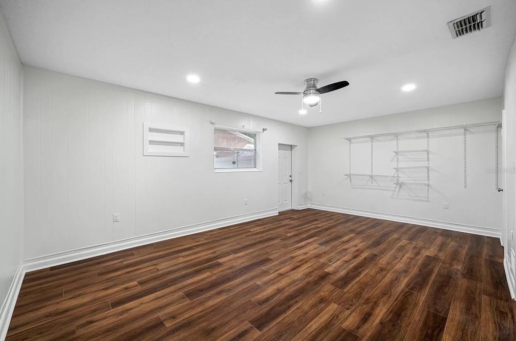 1869 Teakwood Ln, Dunedin FL  34698-4132 exterior