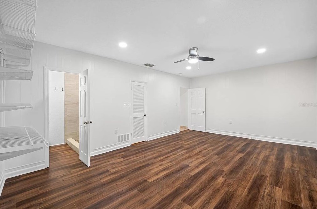 1869 Teakwood Ln, Dunedin FL  34698-4132 exterior