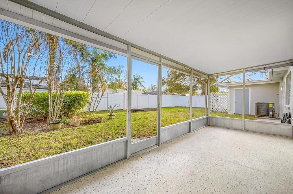 1869 Teakwood Ln, Dunedin FL  34698-4132 exterior