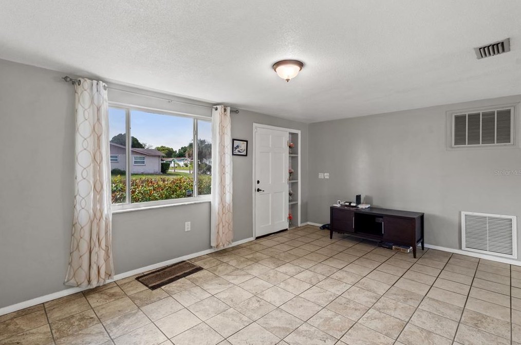 7725 Rottingham Rd, Port Richey FL  34668-2649 exterior